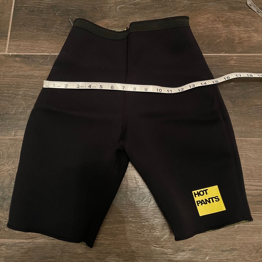 Zaggora Hot pants size small
